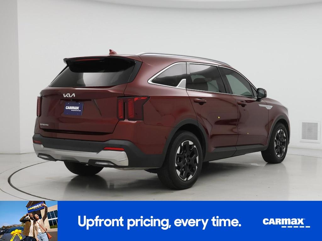 used 2024 Kia Sorento car, priced at $30,998