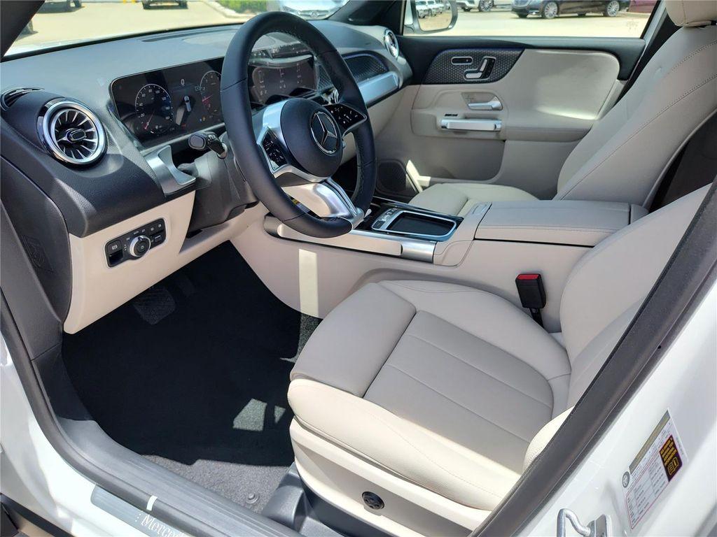new 2025 Mercedes-Benz GLB 250 car, priced at $47,735