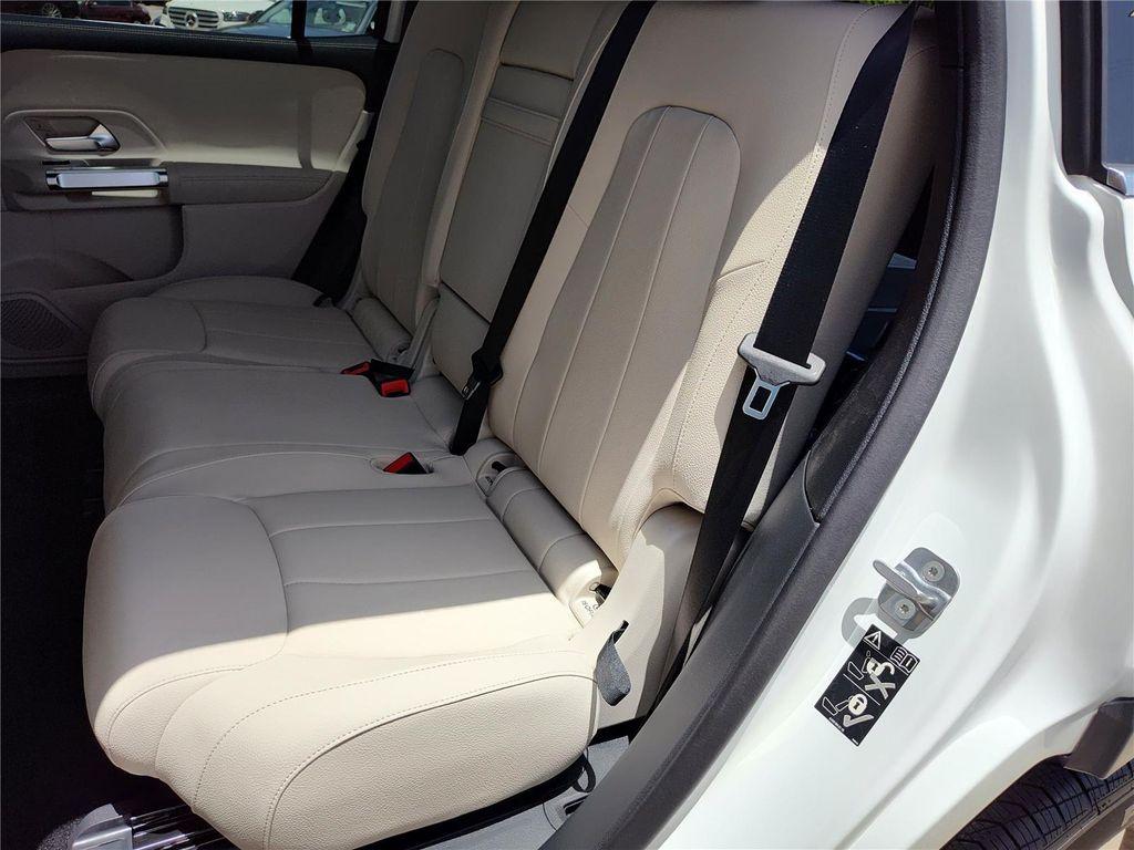 new 2025 Mercedes-Benz GLB 250 car, priced at $47,735