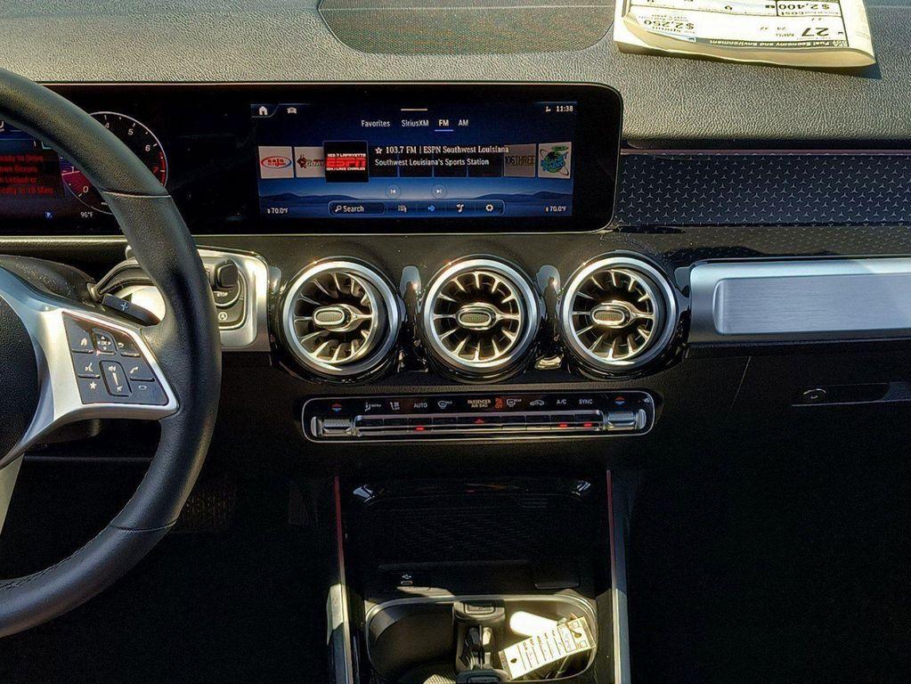 new 2024 Mercedes-Benz GLB 250 car, priced at $53,215