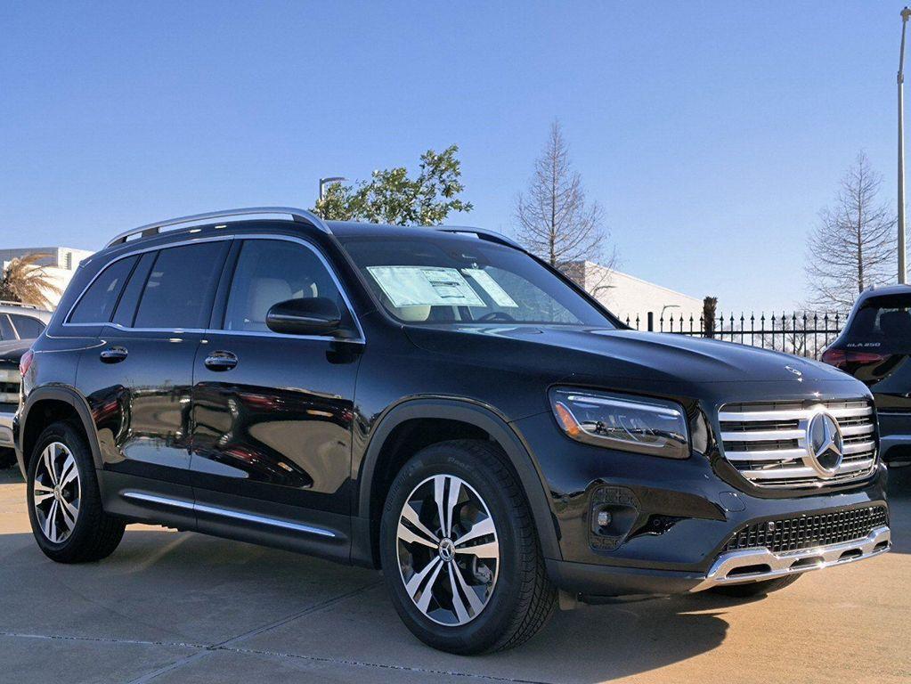 new 2025 Mercedes-Benz GLB 250 car, priced at $49,335
