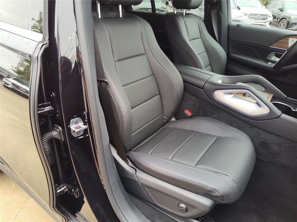 new 2025 Mercedes-Benz GLE 350 car, priced at $70,125