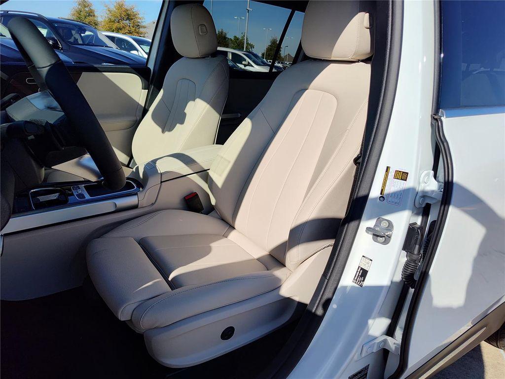 new 2026 Mercedes-Benz GLB 250 car, priced at $49,935