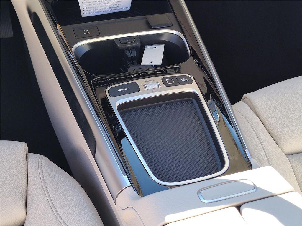 new 2026 Mercedes-Benz GLB 250 car, priced at $49,935