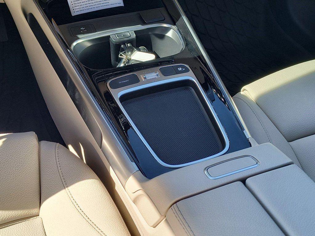 new 2025 Mercedes-Benz GLB 250 car, priced at $50,665