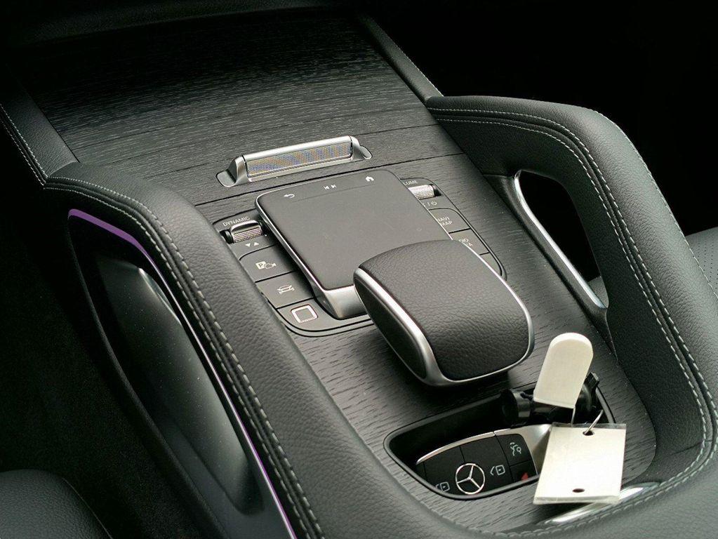 new 2025 Mercedes-Benz GLE 350 car, priced at $70,315