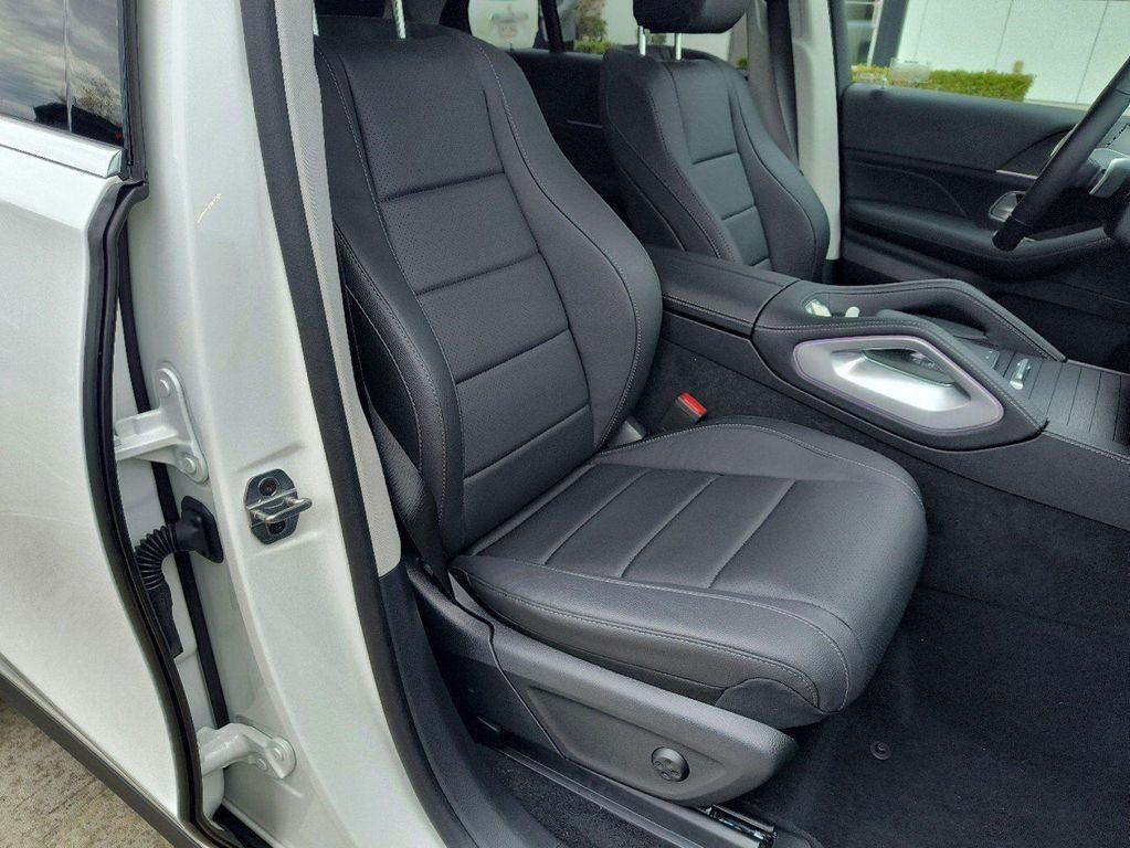 new 2025 Mercedes-Benz GLE 350 car, priced at $70,315