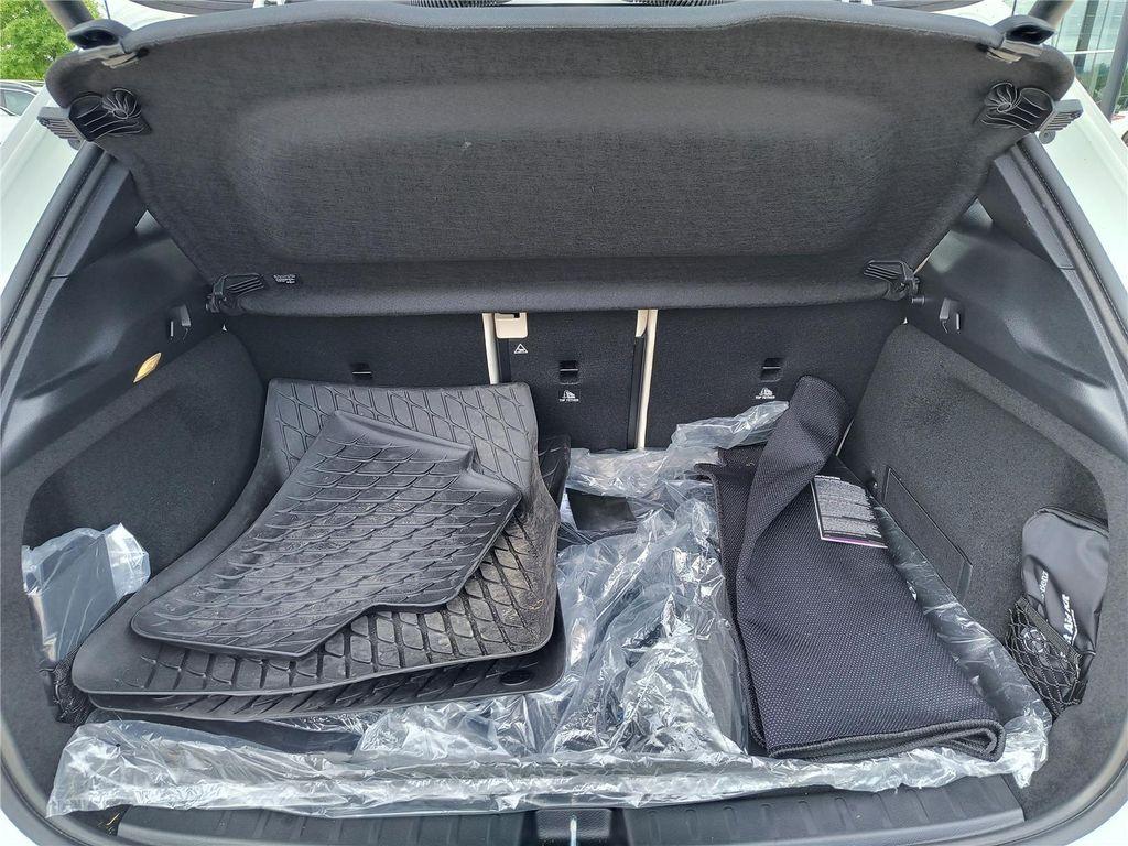 new 2025 Mercedes-Benz GLA 250 car, priced at $46,205