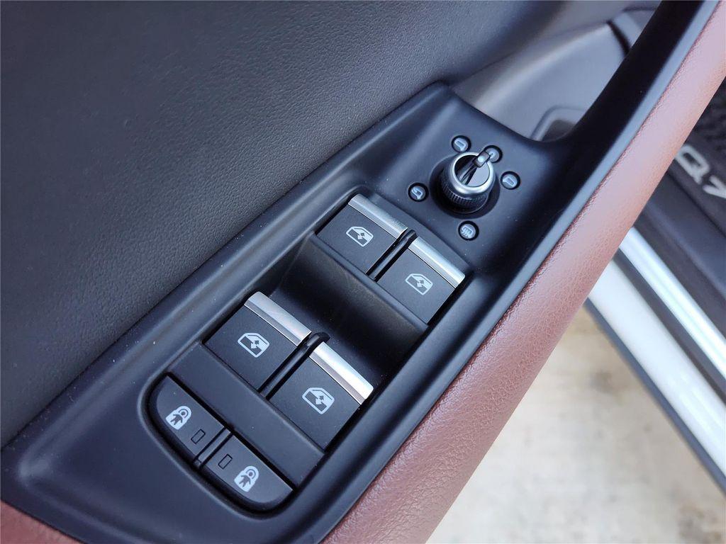 used 2023 Audi Q7 car, priced at $43,970