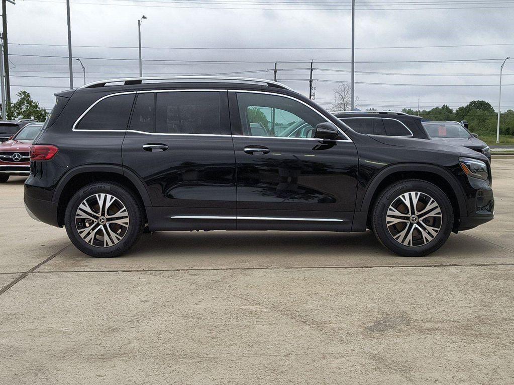 new 2024 Mercedes-Benz GLB 250 car, priced at $45,800