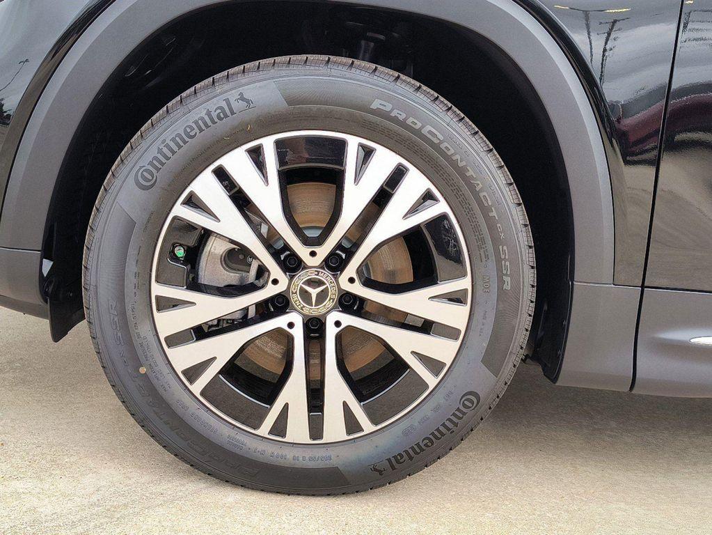 new 2024 Mercedes-Benz GLB 250 car, priced at $45,800