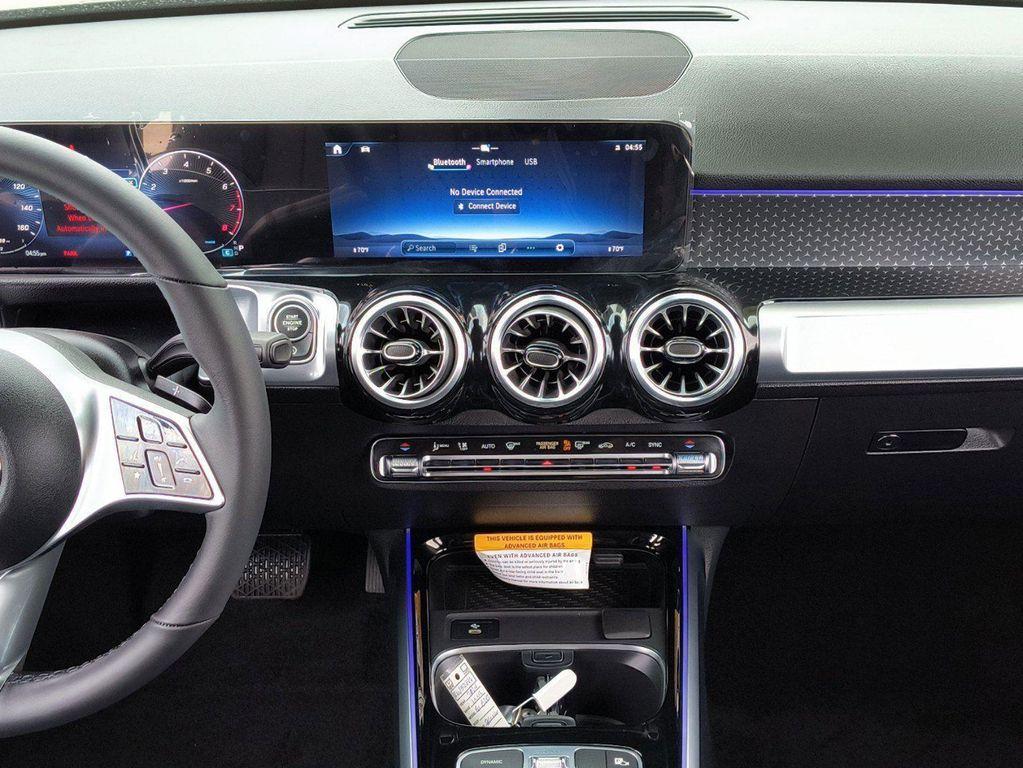 new 2024 Mercedes-Benz GLB 250 car, priced at $45,800