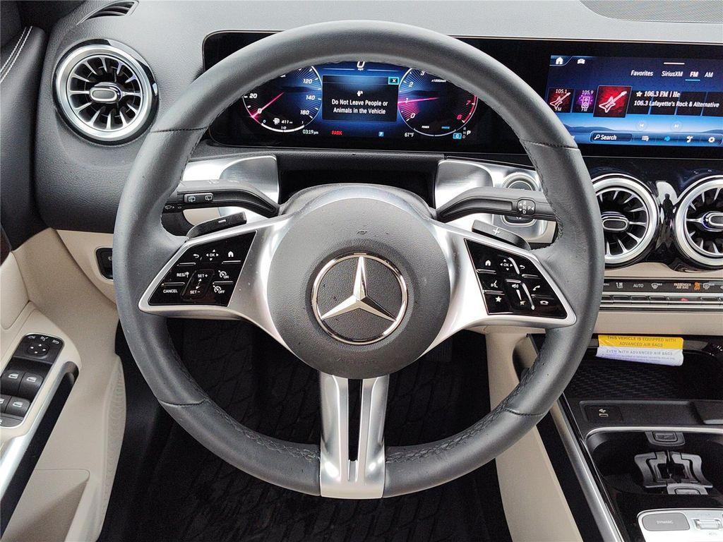 new 2025 Mercedes-Benz GLB 250 car, priced at $49,580