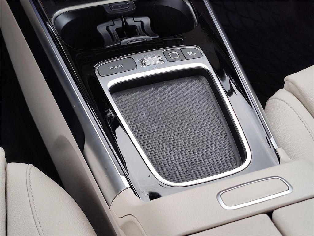 new 2025 Mercedes-Benz GLB 250 car, priced at $49,580