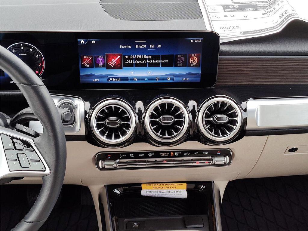 new 2025 Mercedes-Benz GLB 250 car, priced at $49,580