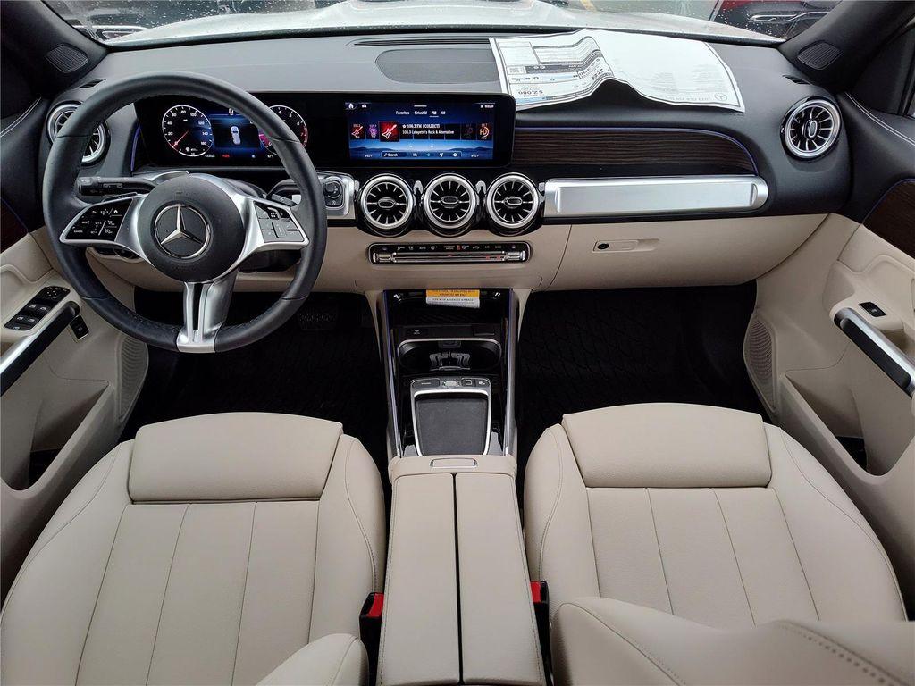 new 2025 Mercedes-Benz GLB 250 car, priced at $49,580