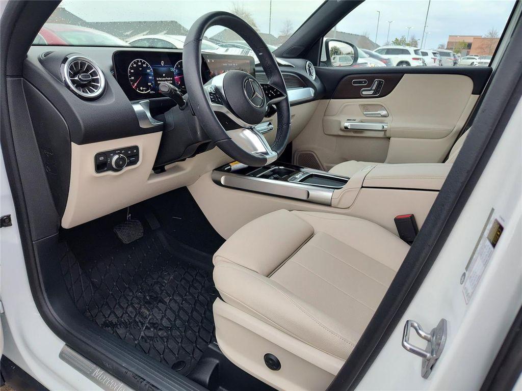 new 2025 Mercedes-Benz GLB 250 car, priced at $49,580