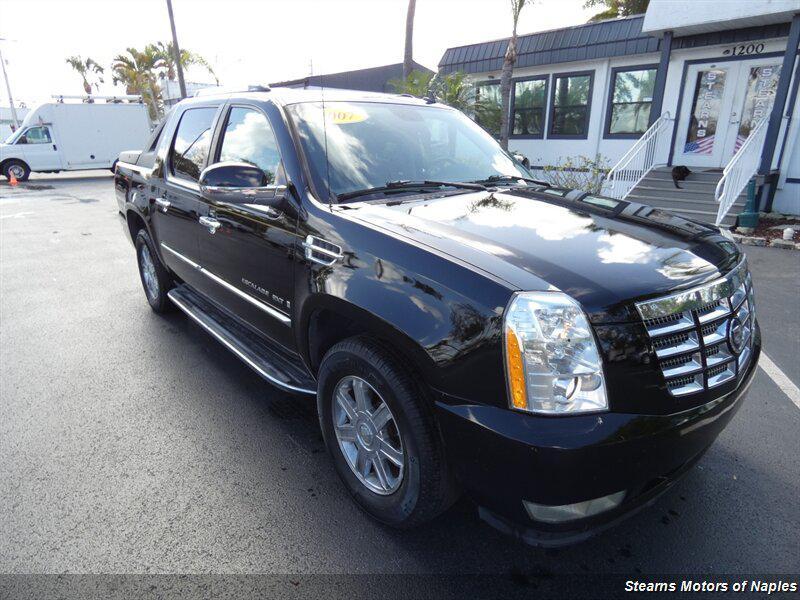 used 2007 Cadillac Escalade EXT car, priced at $10,998