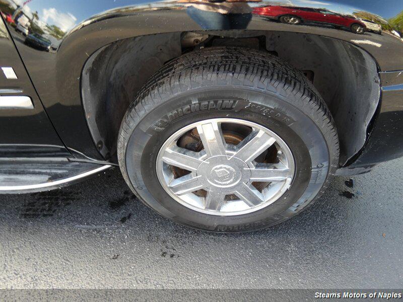 used 2007 Cadillac Escalade EXT car, priced at $10,998
