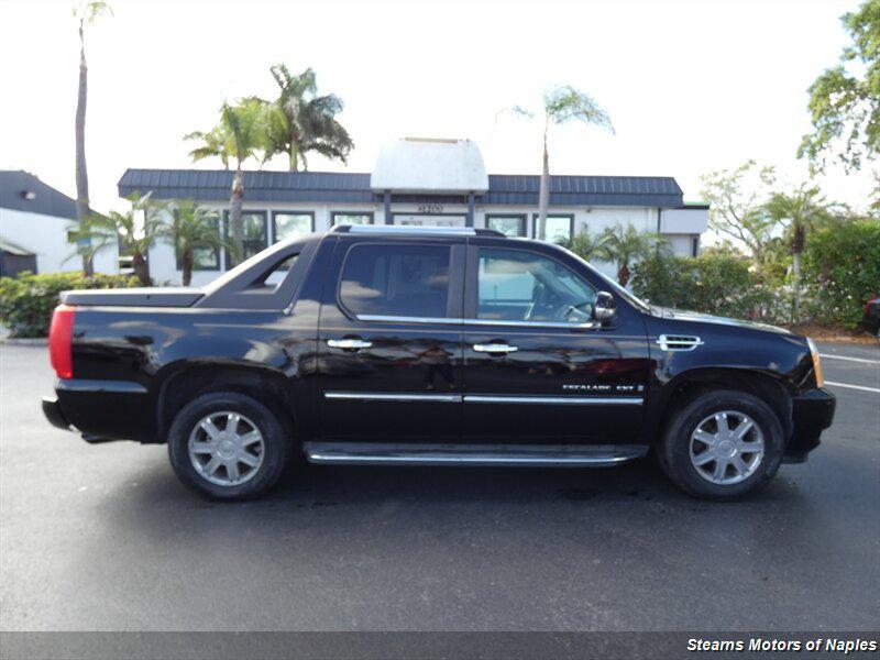 used 2007 Cadillac Escalade EXT car, priced at $10,998