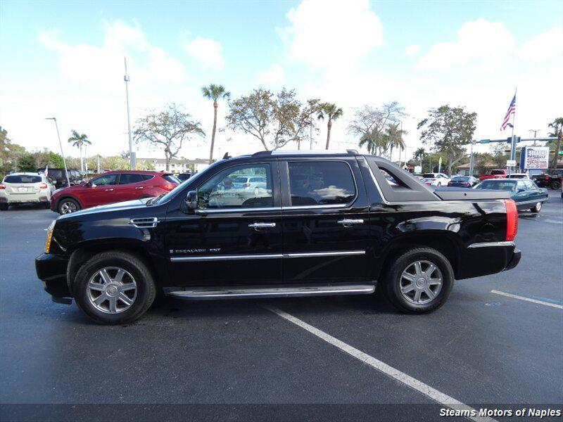 used 2007 Cadillac Escalade EXT car, priced at $10,998