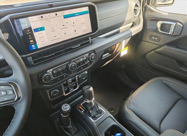 new 2025 Jeep Gladiator car, priced at $40,250