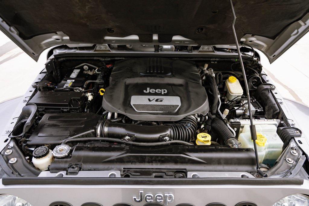 used 2015 Jeep Wrangler Unlimited car, priced at $16,000