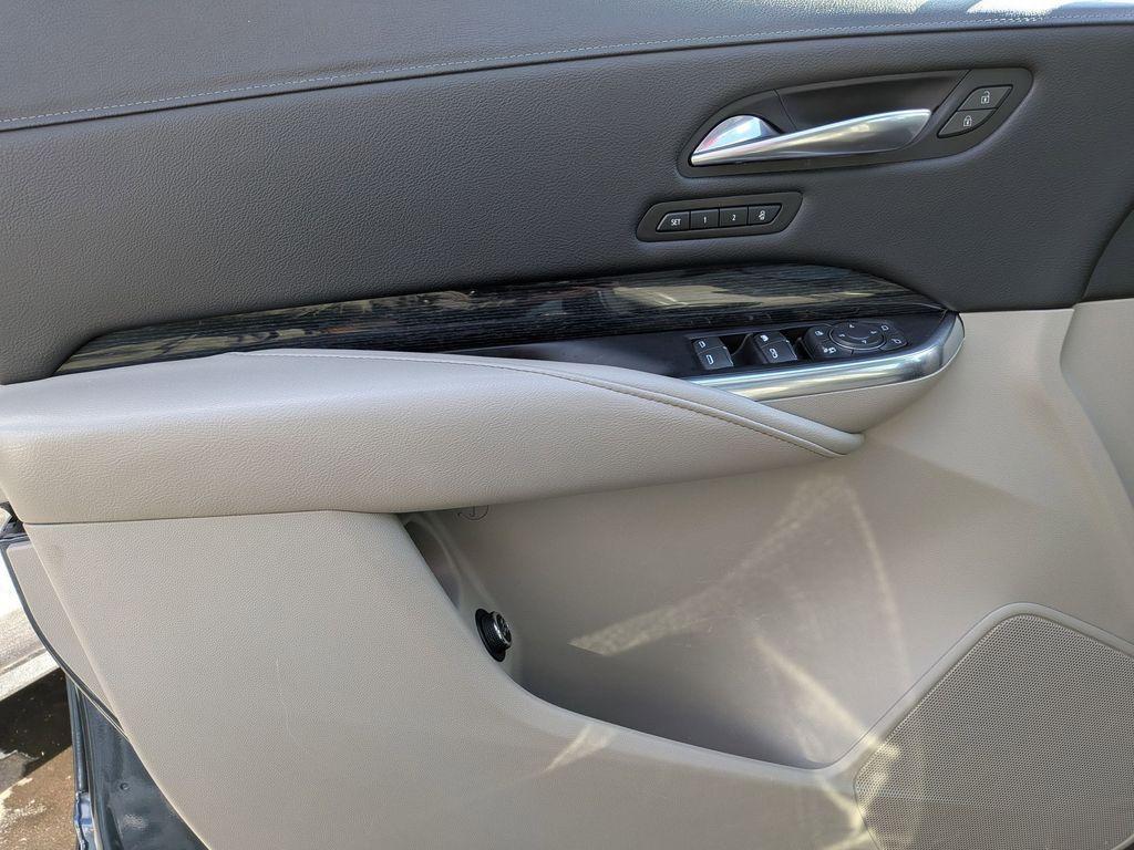 used 2019 Cadillac XT4 car, priced at $18,495