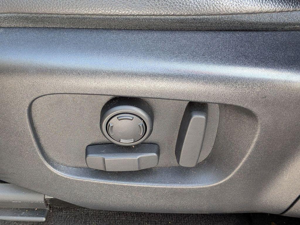 used 2020 Land Rover Range Rover Evoque car, priced at $17,595