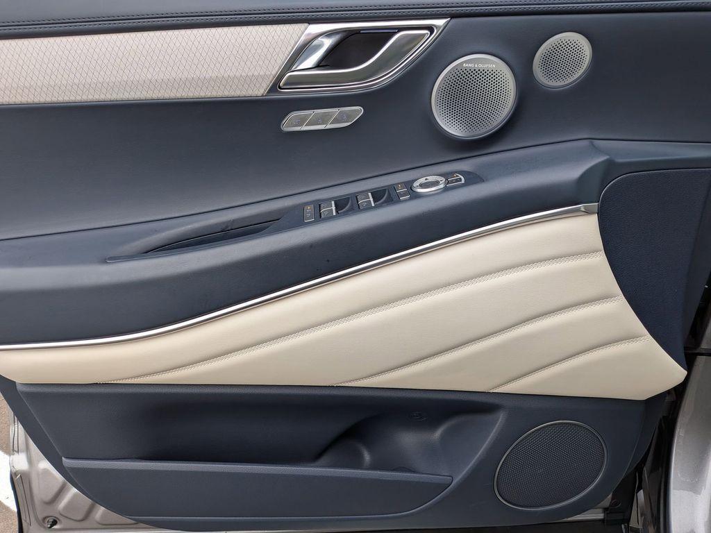 used 2025 Genesis GV80 car, priced at $69,000