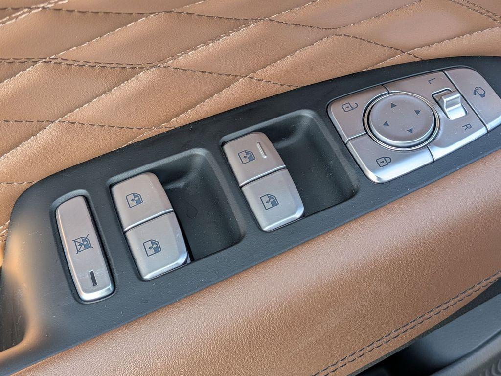 used 2020 Genesis G70 car, priced at $28,000