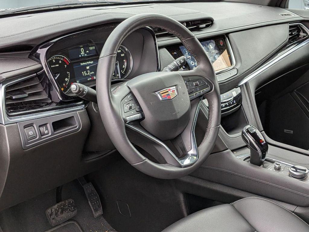used 2025 Cadillac XT6 car, priced at $44,495