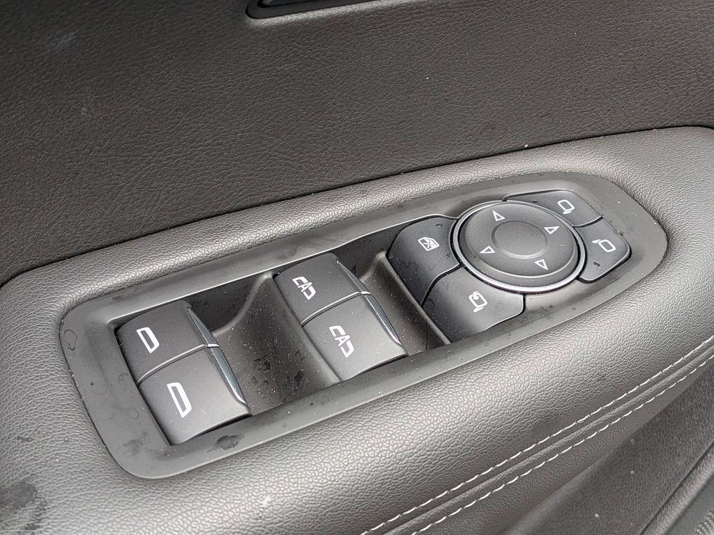 used 2025 Cadillac XT6 car, priced at $44,495