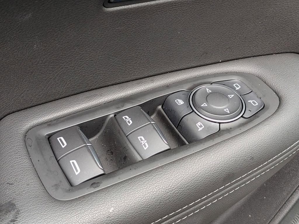 used 2025 Cadillac XT6 car, priced at $44,495