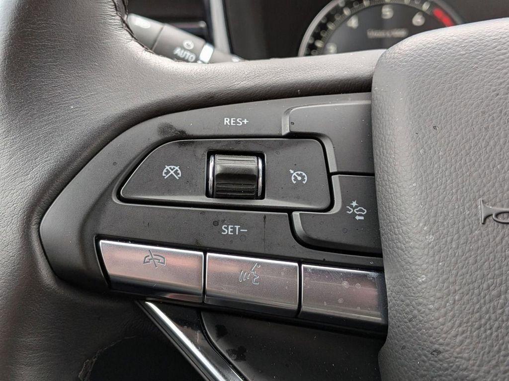 used 2025 Cadillac XT6 car, priced at $44,495