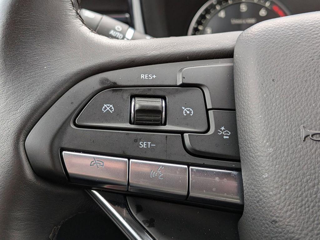 used 2025 Cadillac XT6 car, priced at $44,495