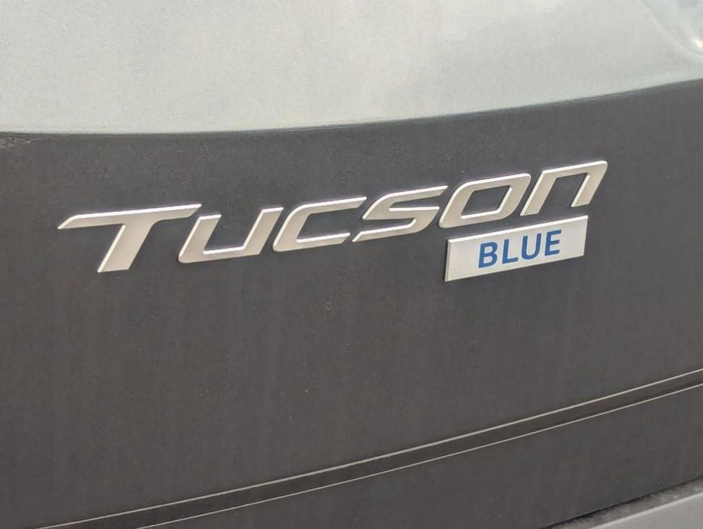 new 2026 Hyundai TUCSON Hybrid car, priced at $30,950