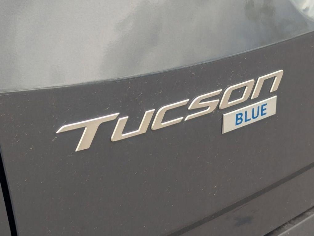new 2026 Hyundai TUCSON Hybrid car, priced at $30,950