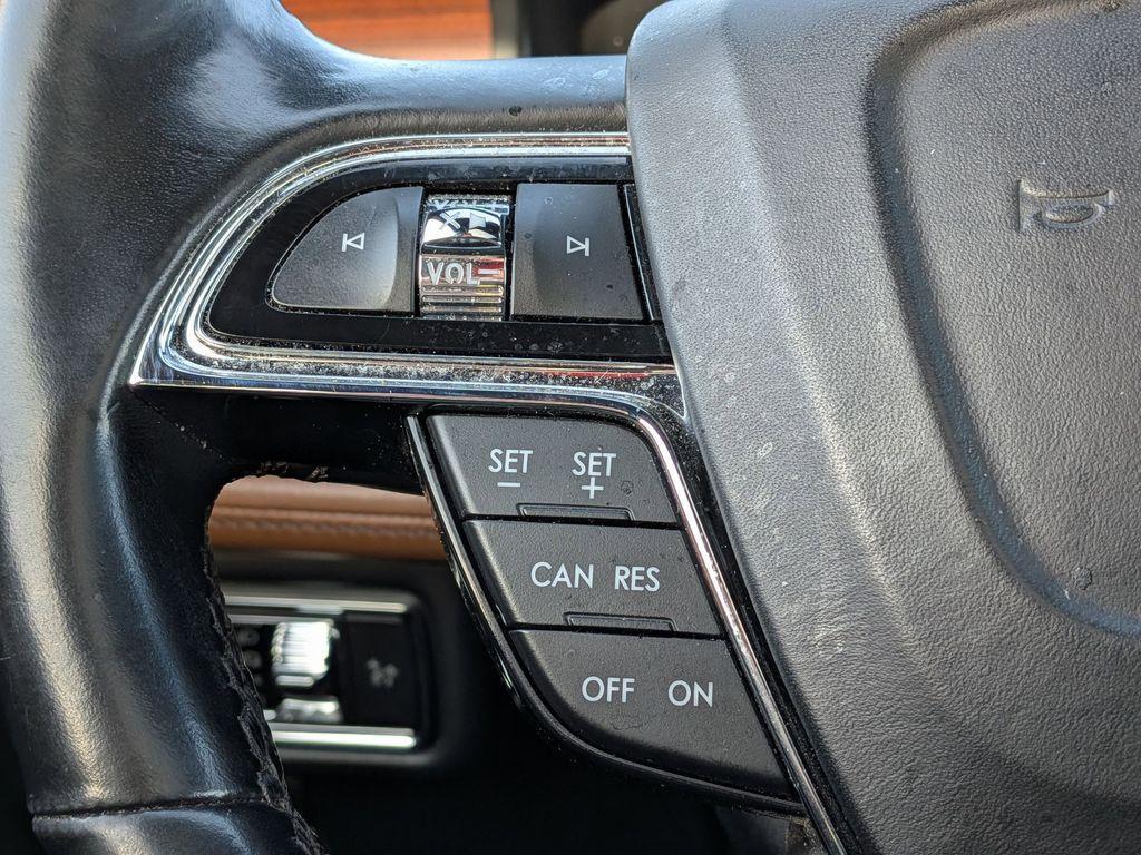 used 2022 Lincoln Nautilus car, priced at $26,495