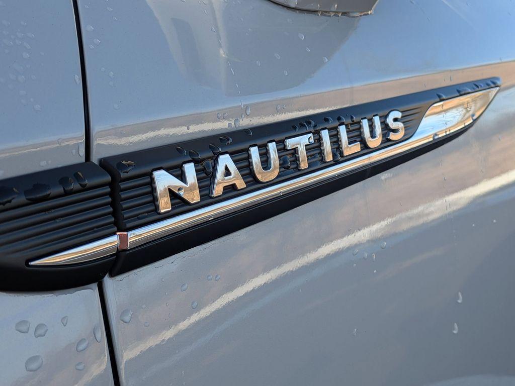 used 2022 Lincoln Nautilus car, priced at $26,495