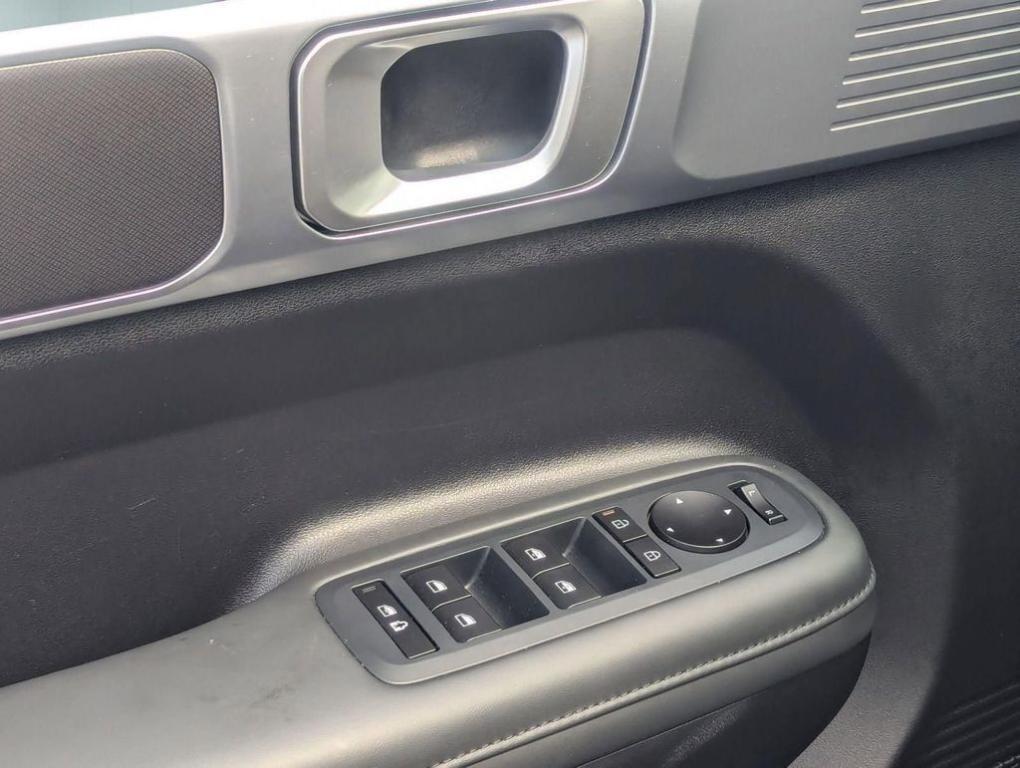 used 2025 Hyundai Santa Fe car, priced at $31,954
