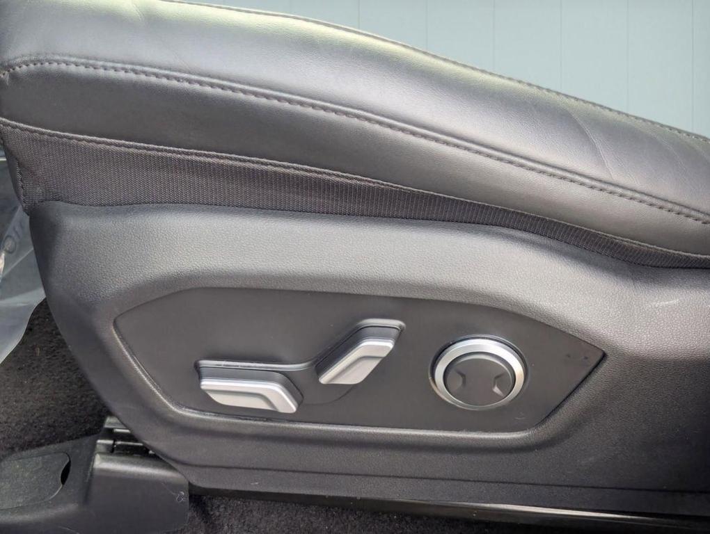 used 2025 Hyundai Santa Fe car, priced at $31,954