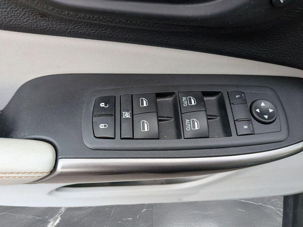 used 2020 Jeep Cherokee car, priced at $18,629