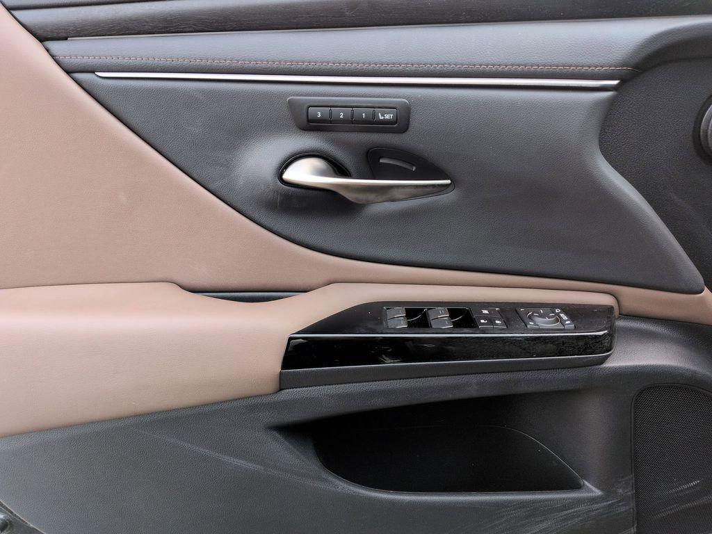 used 2024 Lexus ES 350 car, priced at $37,413