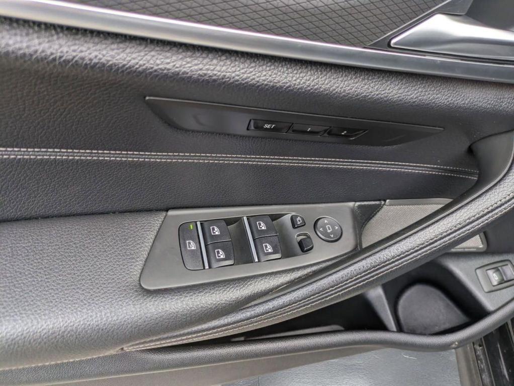 used 2022 BMW M550 car, priced at $39,995