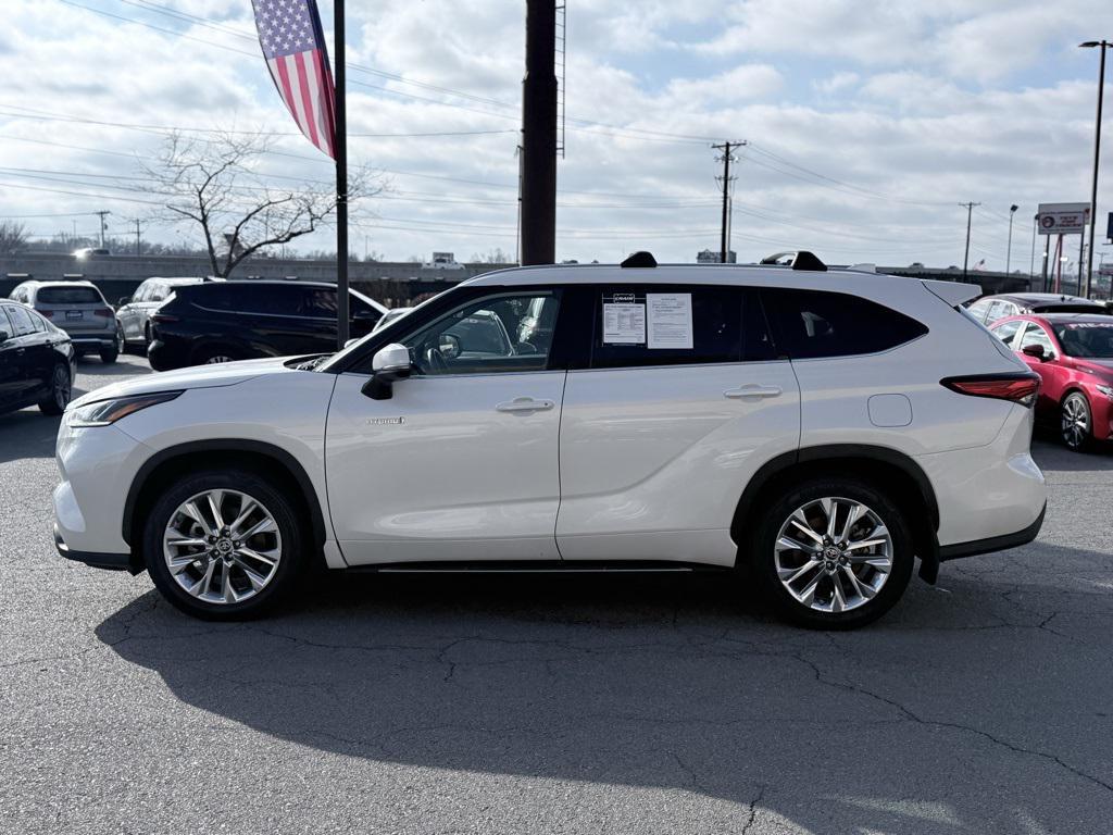 used 2021 Toyota Highlander Hybrid car, priced at $29,998