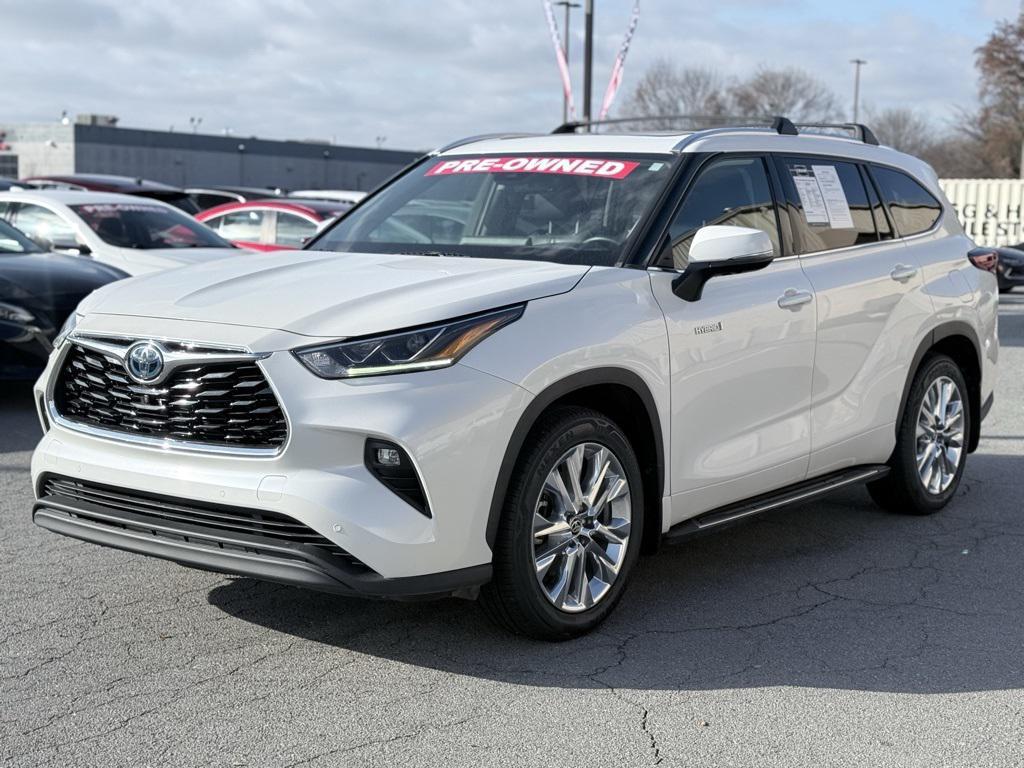 used 2021 Toyota Highlander Hybrid car, priced at $29,998
