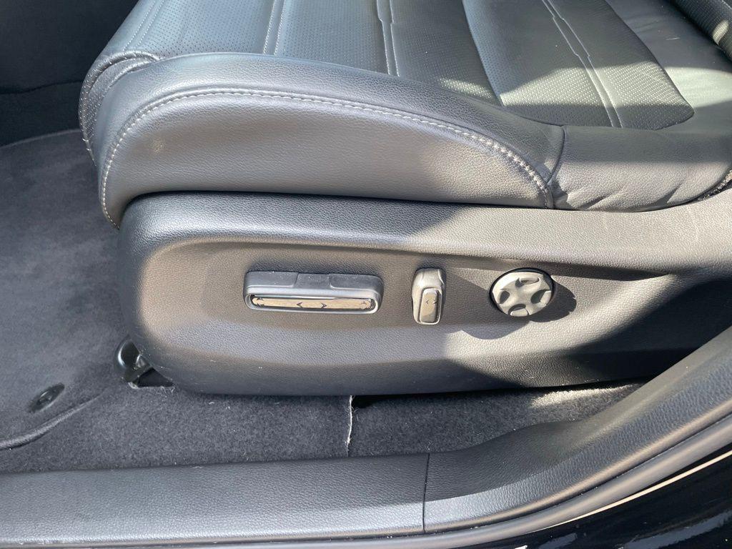 used 2022 Honda CR-V car, priced at $25,927