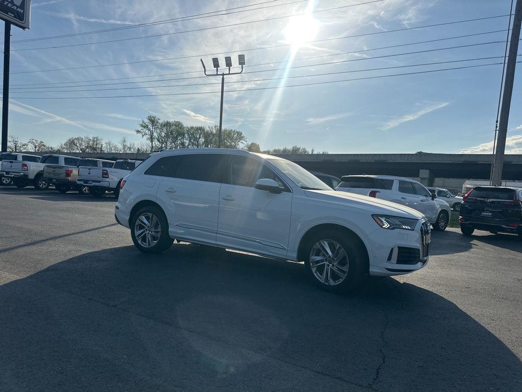 used 2024 Audi Q7 car, priced at $37,199