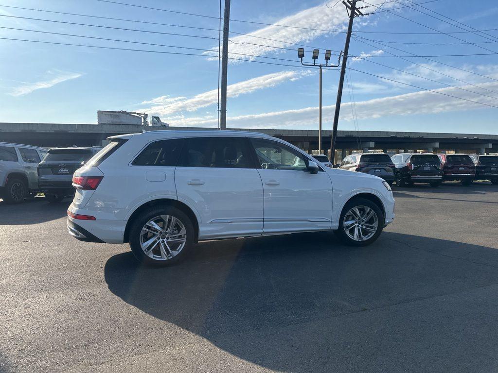 used 2024 Audi Q7 car, priced at $37,199